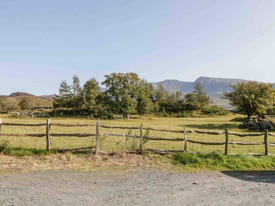 Pandy Farmhouse - Panoramic Mountain Views Within Snowdonia'S National Park - 4X4 Recommended Долгелай Екстериор снимка